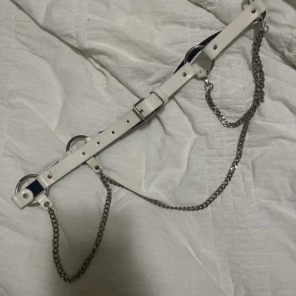 Hot Topic belt white silver chain size 32 bondage - Picture 12 of 14